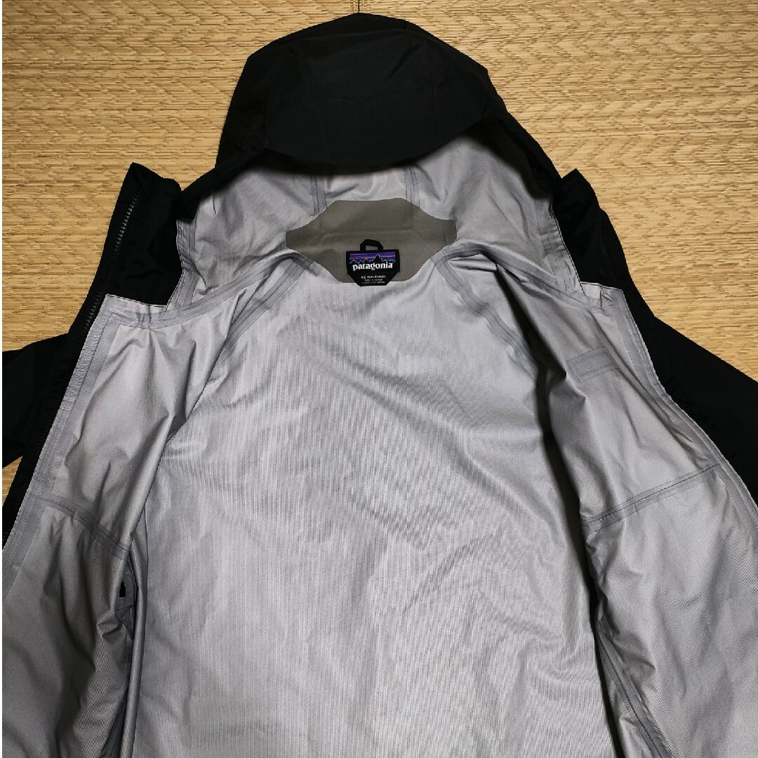 patagonia(パタゴニア)の【美品】パタゴニア　メンズ・トレントシェル 3L・ジャケット　ブラック　XS メンズのジャケット/アウター(マウンテンパーカー)の商品写真