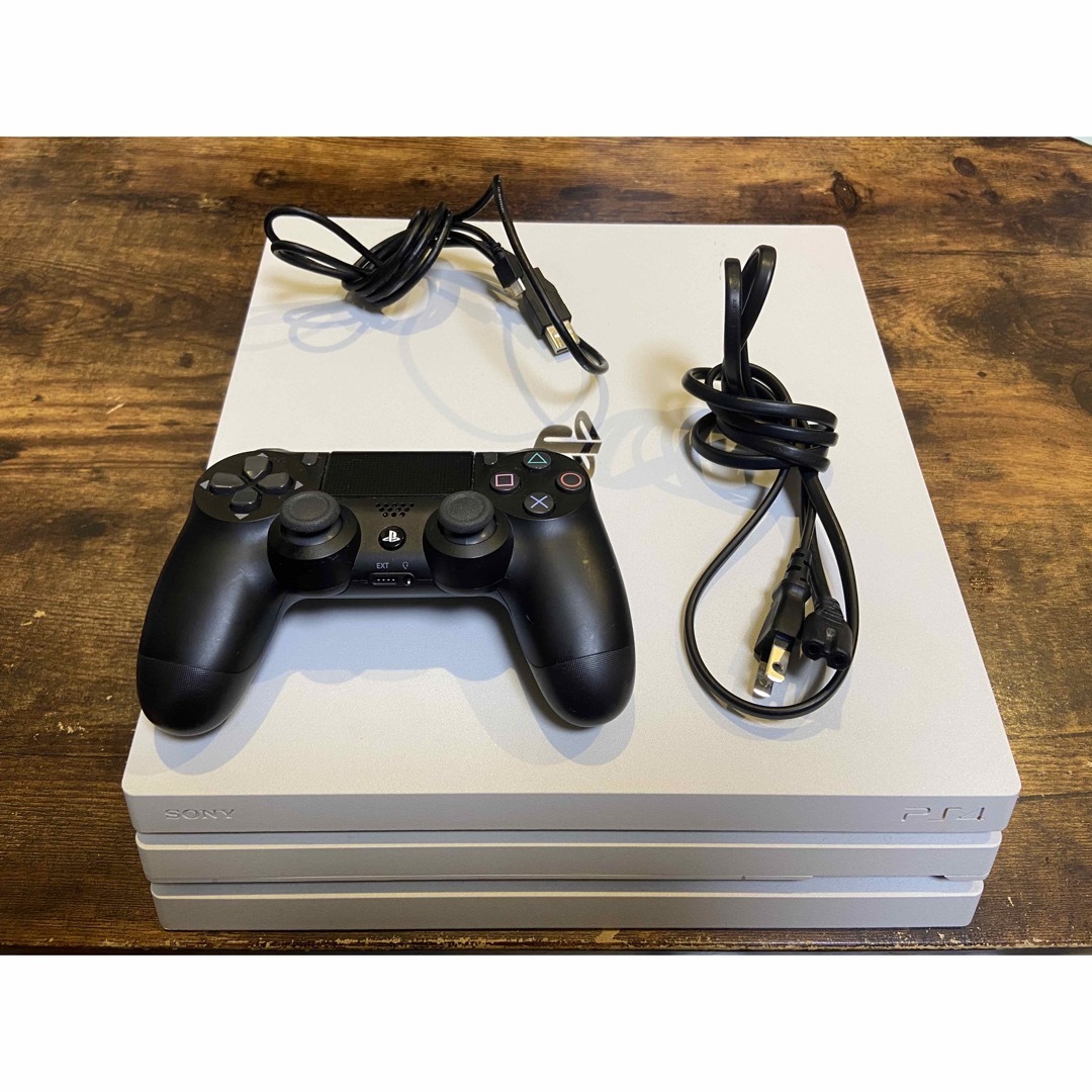 PS4 Pro CUH-7200BB02グレイシャーホワイト 美品