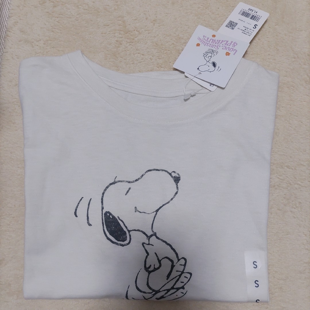 UNIQLO(ユニクロ)のラブ サンシャイン＆ピーナッツ UT グラフィックTシャツ（半袖・レギュラーフィ レディースのトップス(Tシャツ(半袖/袖なし))の商品写真