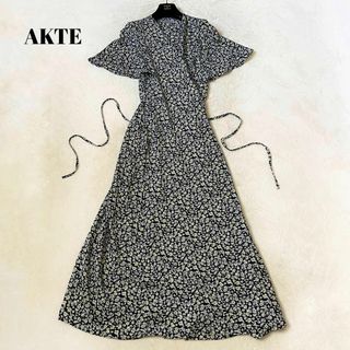 アクテ(AKTE)の大人気✨　AKTE アクテ ハーフスリーブラップロングワンピース　小花柄　F(ロングワンピース/マキシワンピース)