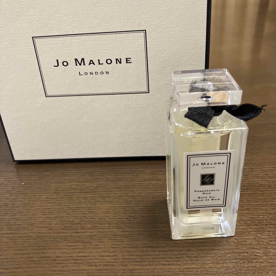 Jo Malone(ジョーマローン)のJo Malone 新品未開封 ポメグラネート ノアール バス オイル 30ml コスメ/美容のボディケア(入浴剤/バスソルト)の商品写真