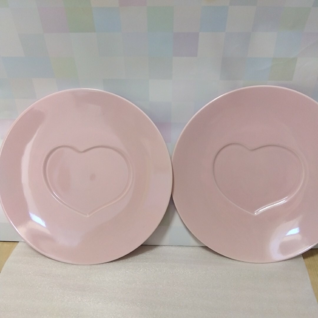 【未使用】ハート皿27cmディナー皿　 日本製ピンク　 ペアセット インテリア/住まい/日用品のキッチン/食器(食器)の商品写真