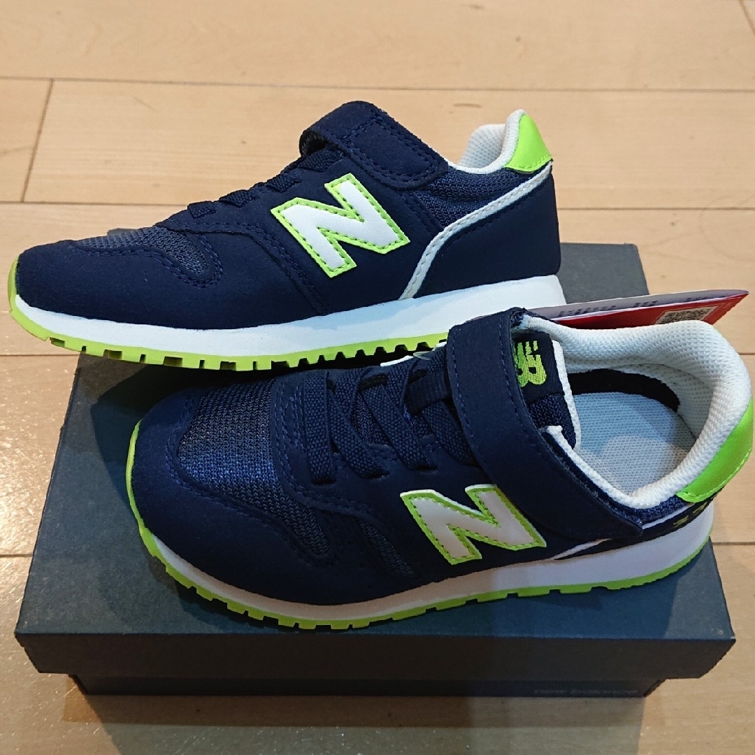 New Balance(ニューバランス)の新品 【17.5㎝】ニューバランス NB スニーカー 373  XS ネイビー キッズ/ベビー/マタニティのキッズ靴/シューズ(15cm~)(スニーカー)の商品写真