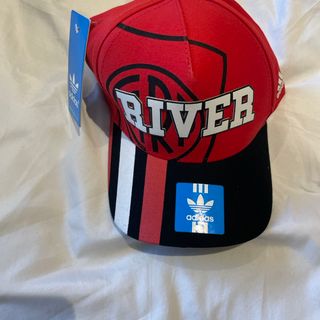 アディダス(adidas)のRIVER リーベル　リパープレート　addidasキャップ　新品未使用現地入手(キャップ)