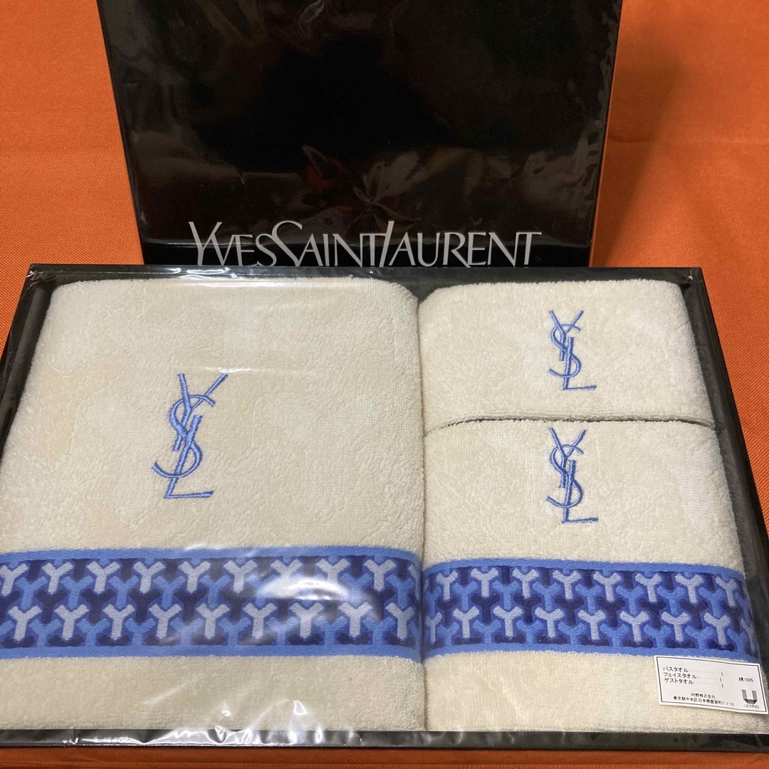 Yves Saint Laurent(イヴサンローラン)の新品 イヴサンローラン タオルセット インテリア/住まい/日用品の日用品/生活雑貨/旅行(タオル/バス用品)の商品写真