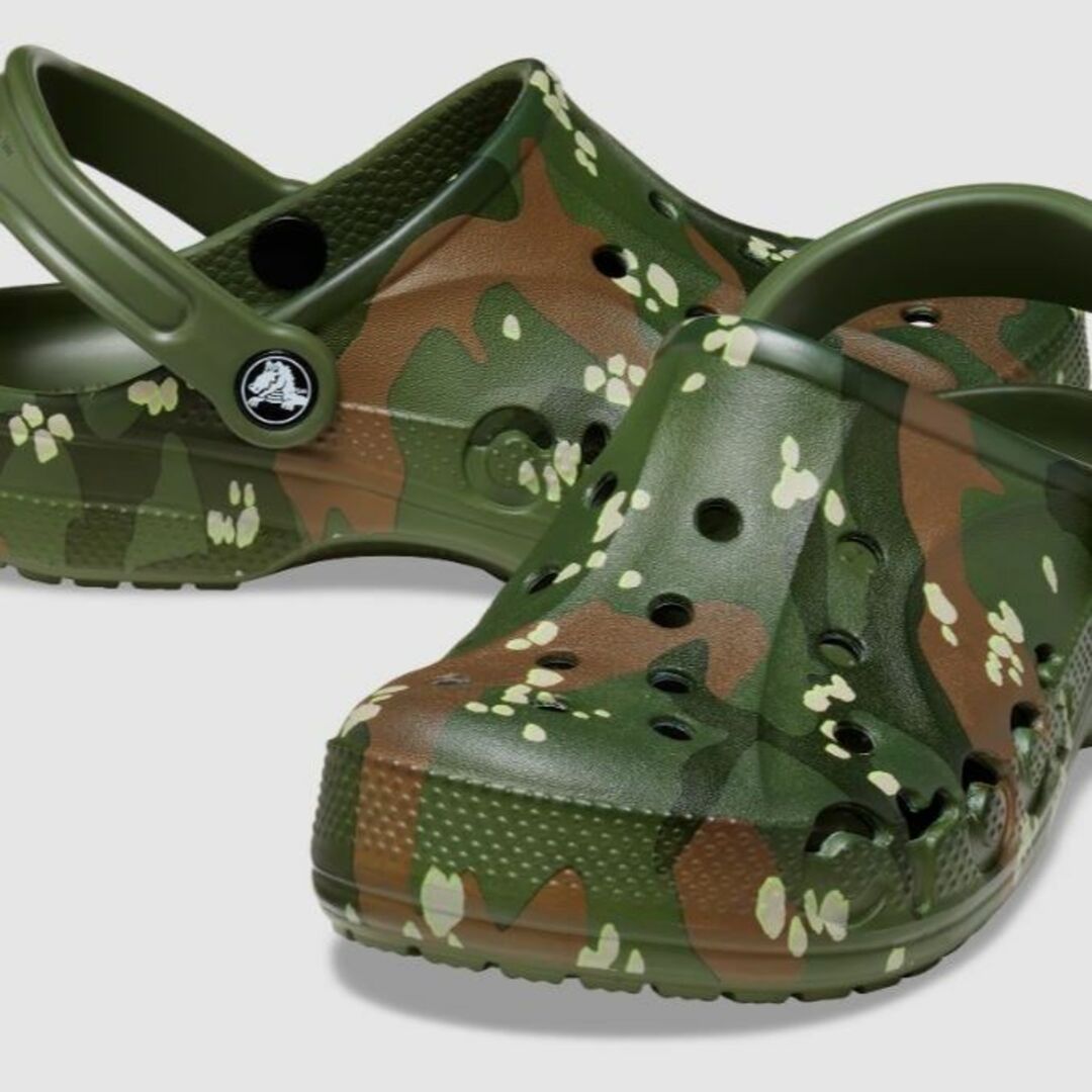 crocs(クロックス)の25cm クロックス バヤ シーズナル プリンテッド クロッグ アーミーグリーン メンズの靴/シューズ(サンダル)の商品写真