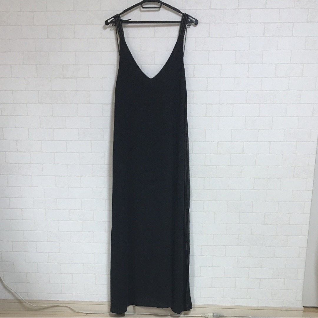 新品！ZARA 黒 サイドスリット  丈 ワンピース  XS