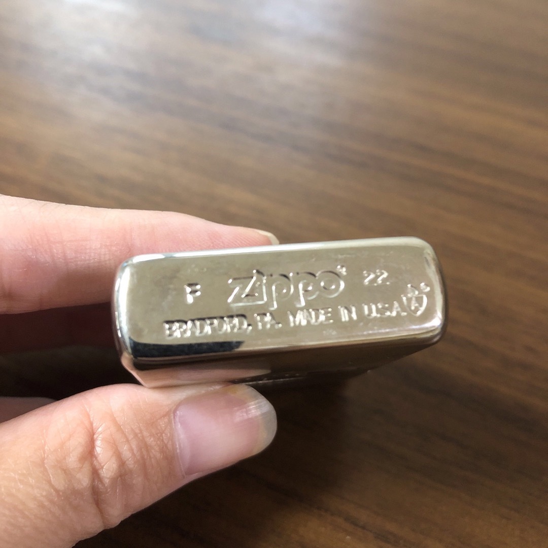 Vivienne Westwood(ヴィヴィアンウエストウッド)のヴィヴィアンウェストウッド zippo ジッポライター　vivian メンズのファッション小物(タバコグッズ)の商品写真