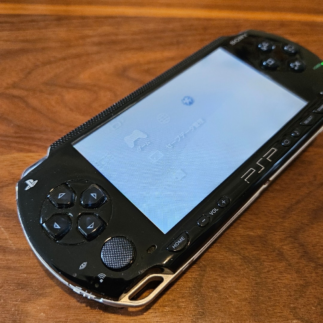 PlayStation Portable(プレイステーションポータブル)のPSP 1000 本体 エンタメ/ホビーのゲームソフト/ゲーム機本体(携帯用ゲーム機本体)の商品写真