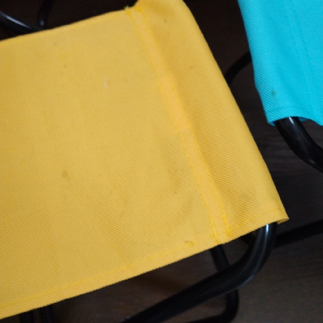 DAISO(ダイソー)のキャンプ　バーベキューに★　映える折り畳み椅子　５色セット①　ダイソー スポーツ/アウトドアのアウトドア(テーブル/チェア)の商品写真
