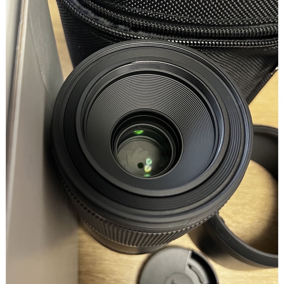 SIGMA(シグマ)の最終特価 美品 SIGMA 70mm F2.8 DG MACRO ソニーE スマホ/家電/カメラのカメラ(レンズ(単焦点))の商品写真