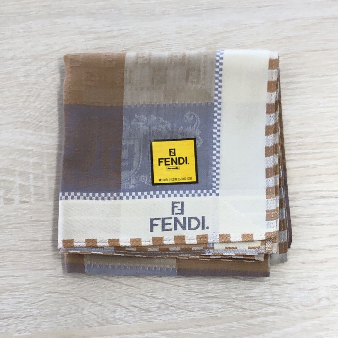 FENDI(フェンディ)の☆FENDI☆ 新品未使用ハンカチ メンズのファッション小物(ハンカチ/ポケットチーフ)の商品写真