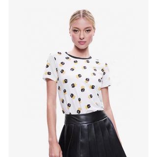 アリスアンドオリビア(Alice+Olivia)の❤️★Alice olive 2023新作新品　白　人形柄　Tシャツ　オシャレ(Tシャツ(半袖/袖なし))