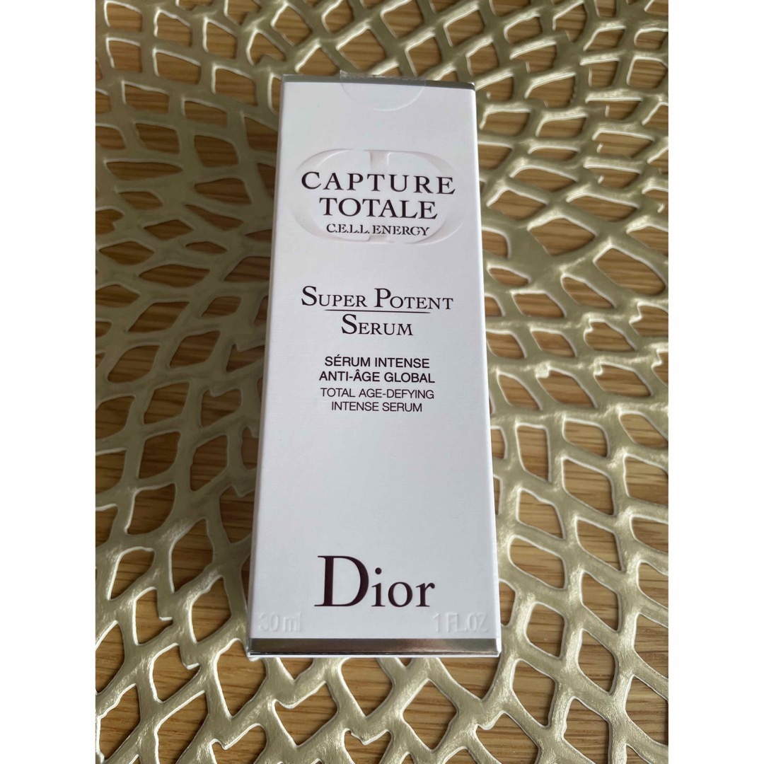 Christian Dior(クリスチャンディオール)のDior カプチュール トータル セル ENGY スーパーセラム美容液 30ml コスメ/美容のスキンケア/基礎化粧品(美容液)の商品写真
