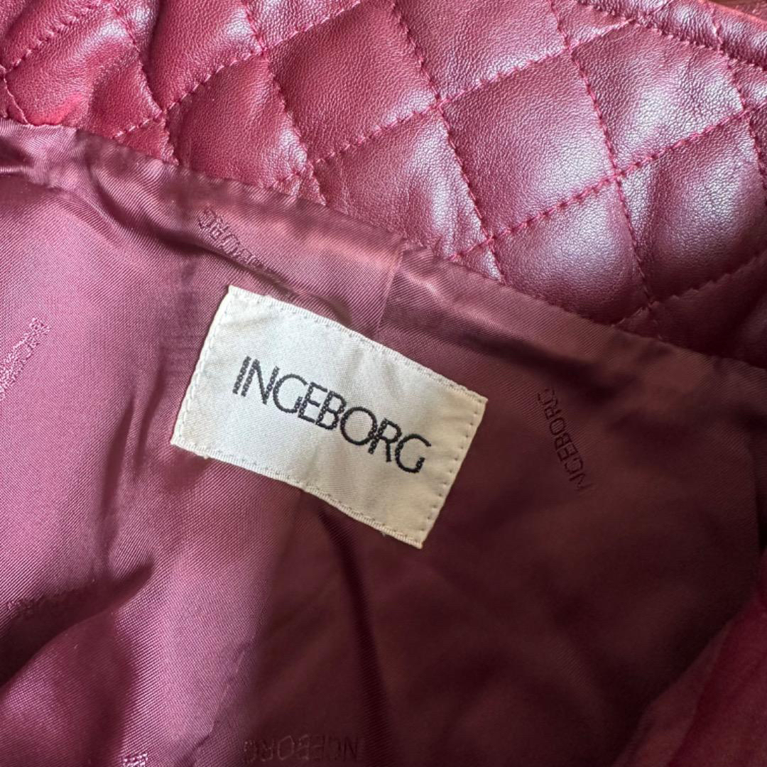 INGEBORG(インゲボルグ)のインゲボルグ INGEBORG 羊革レザーベスト レディースのジャケット/アウター(ダウンベスト)の商品写真