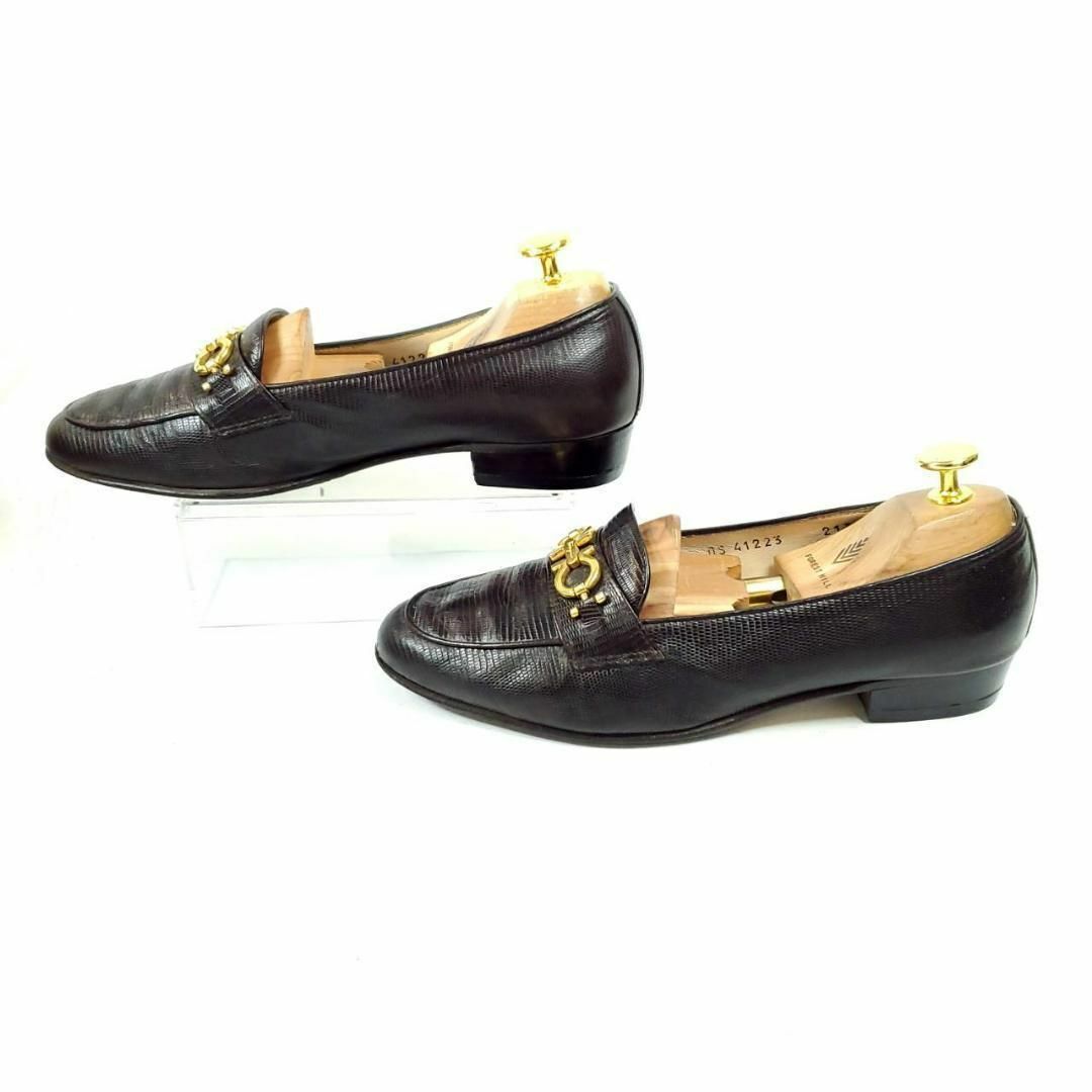 サルバトーレフェラガモ　ガンチーニ　レザー　ローファー　24㎝　ダークブラウン レディースの靴/シューズ(ローファー/革靴)の商品写真