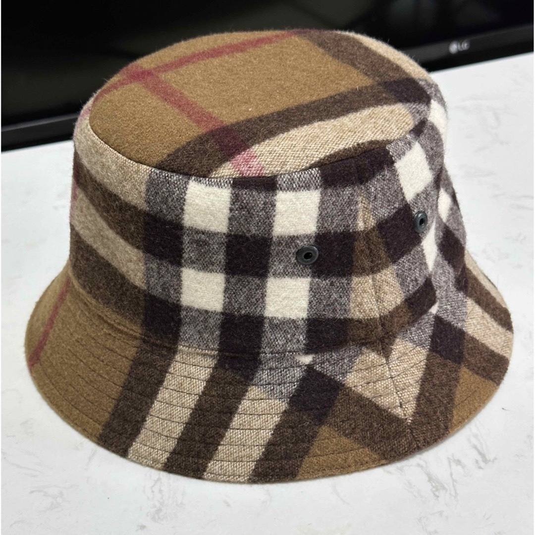 BURBERRY(バーバリー)のBurberry 美品　ウール　バケットハット　S バケハ レディースの帽子(ハット)の商品写真