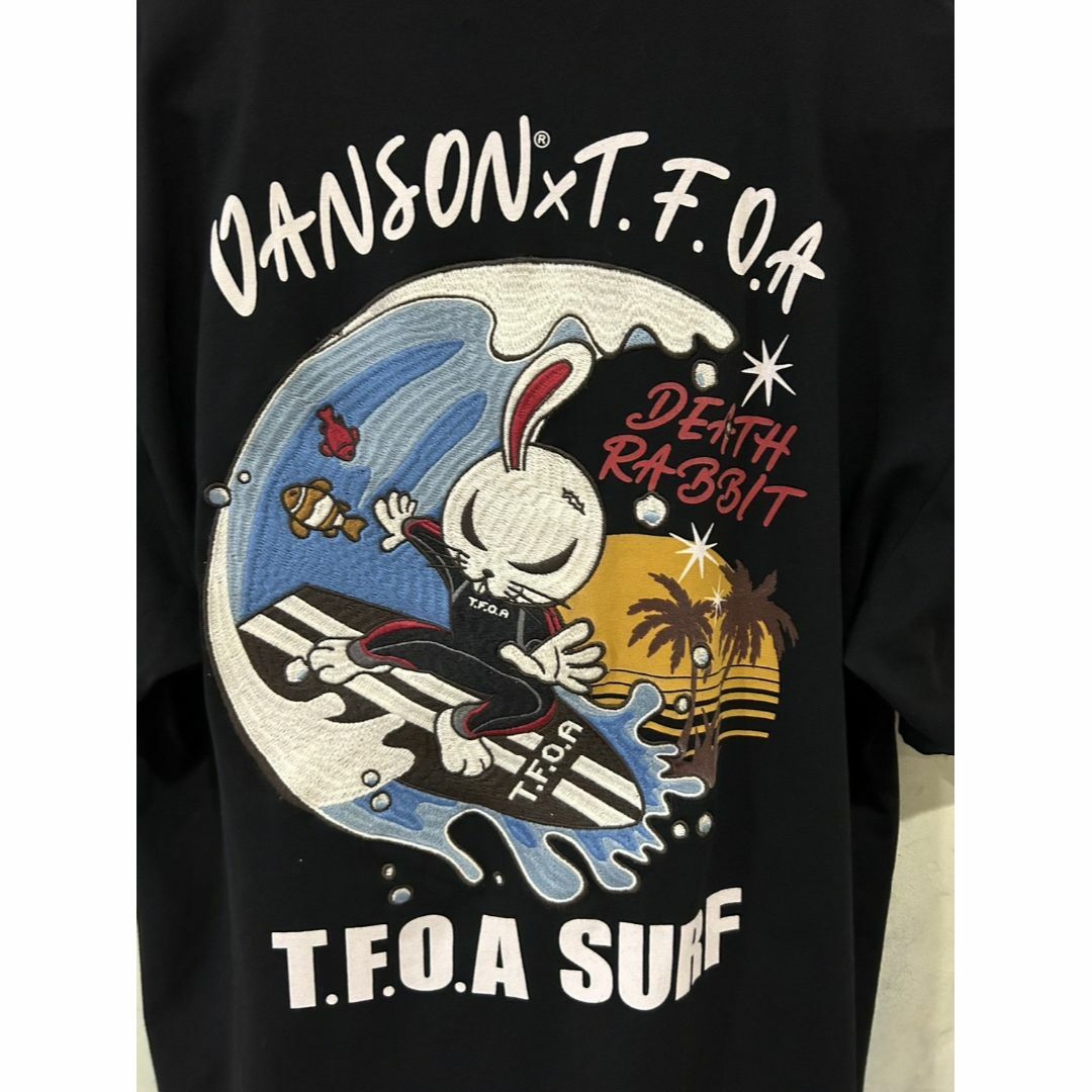 VANSON(バンソン)の＊VANSON×T.F.O.A SURF デスラビット 刺繍 半袖Tシャツ XL メンズのトップス(Tシャツ/カットソー(半袖/袖なし))の商品写真