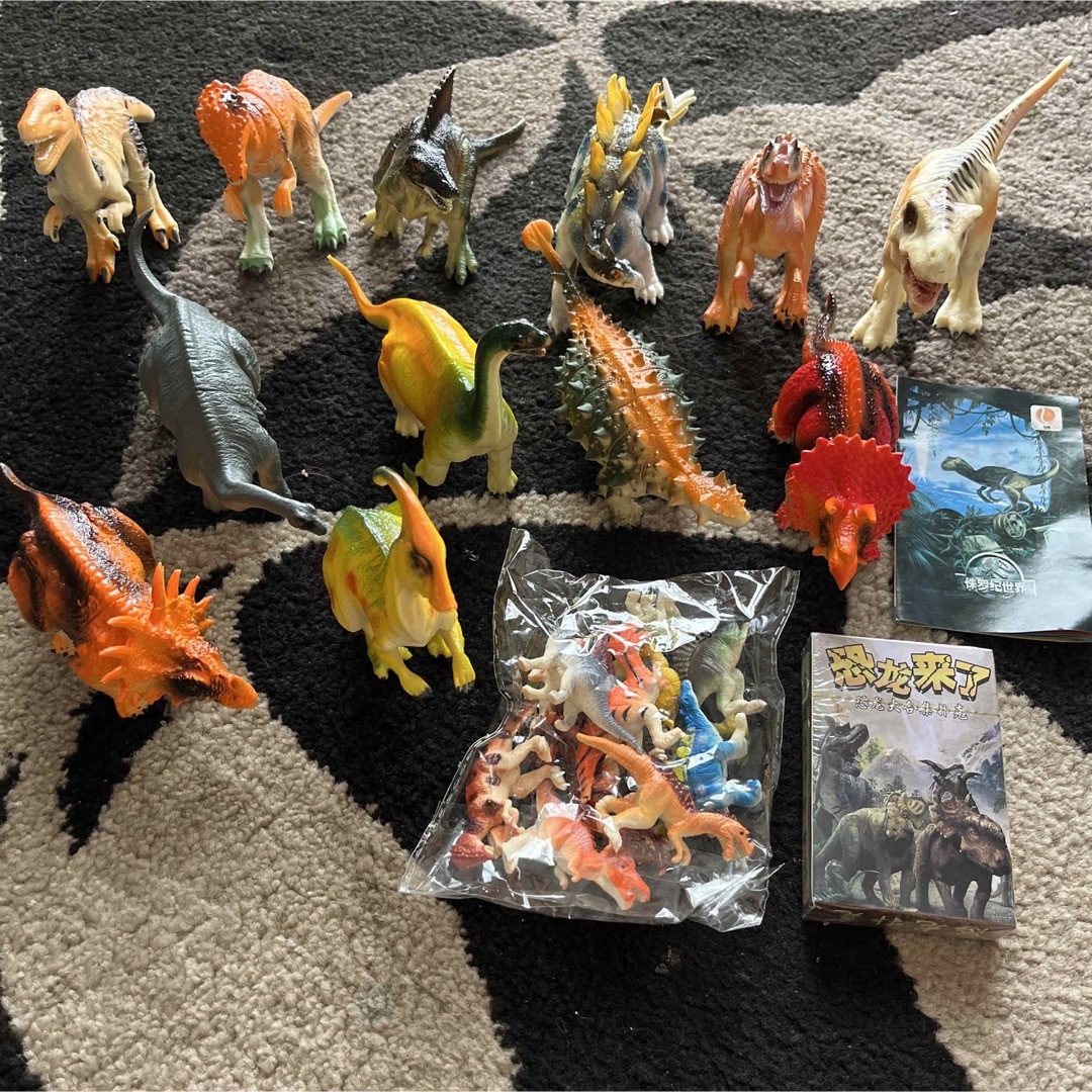 2個セット売り⭐️恐竜のおもちゃ フィギュア 収納ボックス付きの通販 ...
