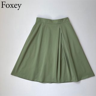 フォクシーニューヨーク(FOXEY NEW YORK)の美品　FOXEY NEWYORK フォクシー　フレアスカート　プリーツ(ひざ丈スカート)