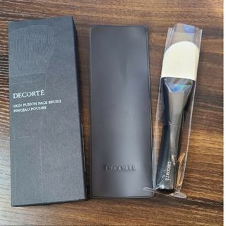 COSME DECORTE - 新品　コスメデコルテ　スキンフュージョン　フェイス　ブラシ