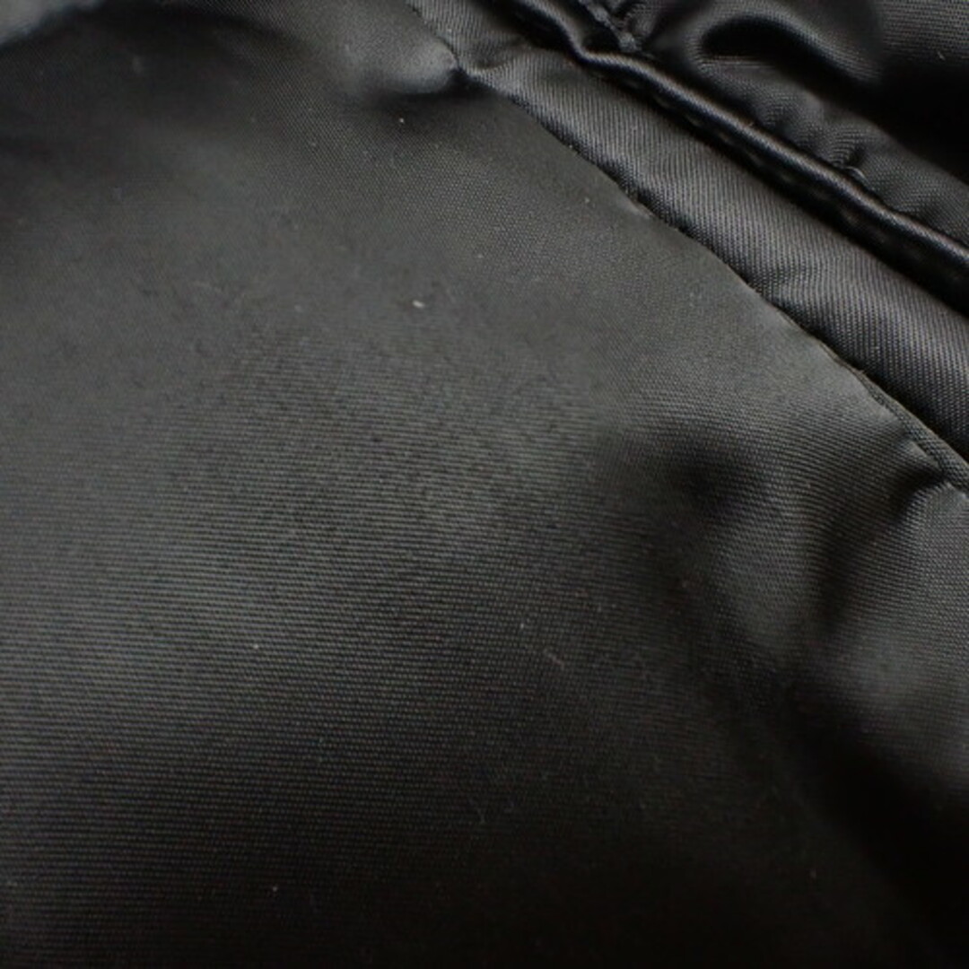 PRADA(プラダ)のプラダアウター ウエストシェイプ ファーダウンジャケット ナイロン ブラック黒 40802066439 レディースのジャケット/アウター(ダウンジャケット)の商品写真