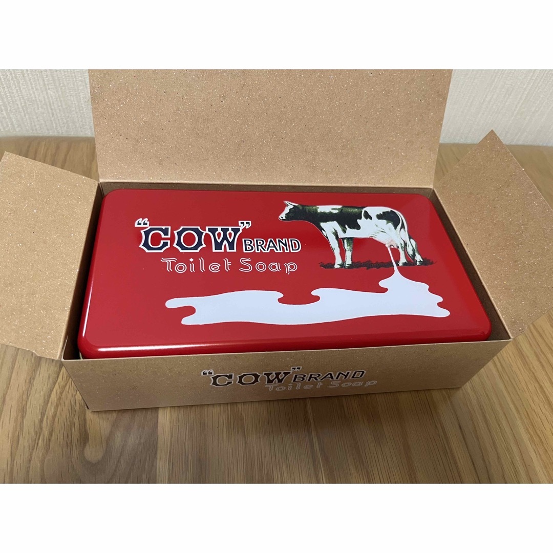 COW(カウブランド)の【値下げ中！！】赤箱　レトロ缶 コスメ/美容のボディケア(ボディソープ/石鹸)の商品写真