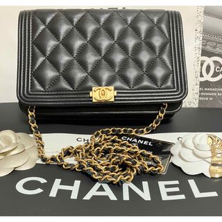 シャネル(CHANEL)の専用♡超美品★ ボーイシャネル マトラッセ チェーンウォレット 黒 正規品(ショルダーバッグ)