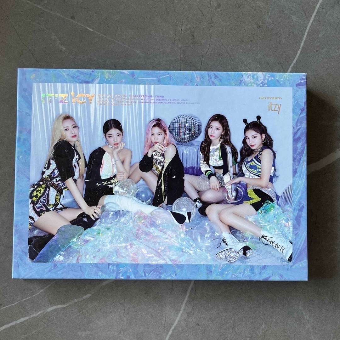 ITZY(イッチ)のITZY 「ICY 」アルバム エンタメ/ホビーのCD(K-POP/アジア)の商品写真