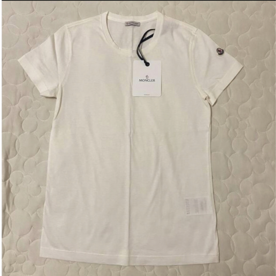 新品タグ付き　MONCLER  定番シンプルTシャツ　ホワイト　Mサイズ