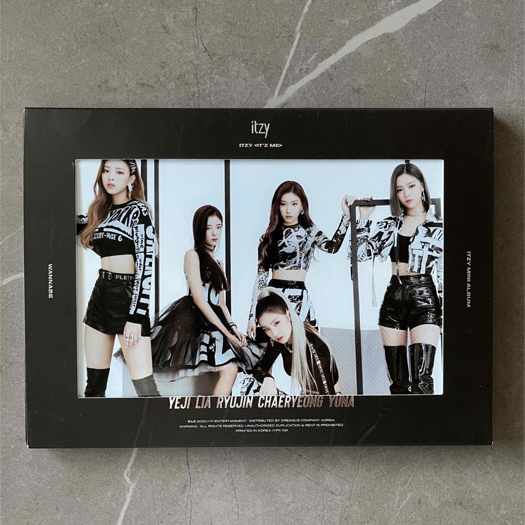 ITZY(イッチ)のITZY 「IT’Z ME」アルバム エンタメ/ホビーのCD(K-POP/アジア)の商品写真