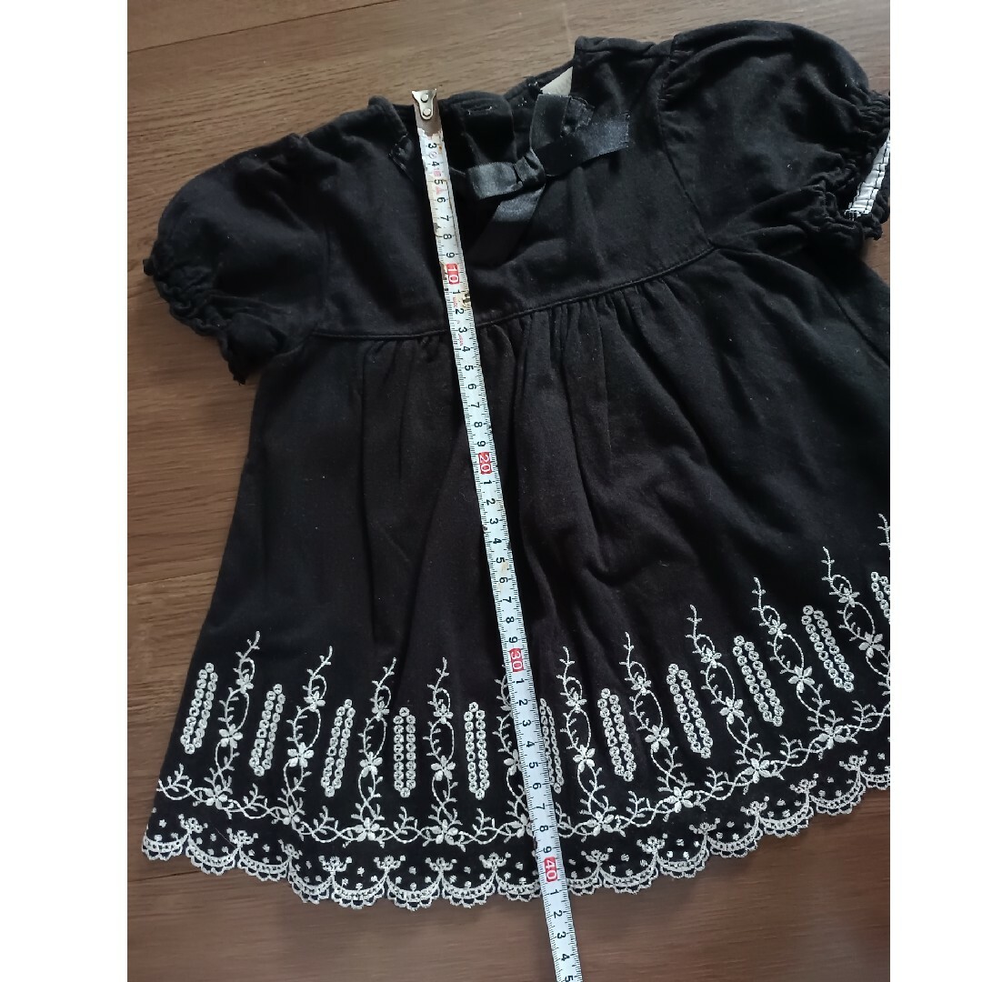 YUMI KATSURA BABY 黒ワンピース　チュニック　90サイズ キッズ/ベビー/マタニティのキッズ服女の子用(90cm~)(ワンピース)の商品写真