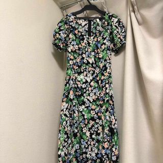 【新品】H&M 花柄ワンピース