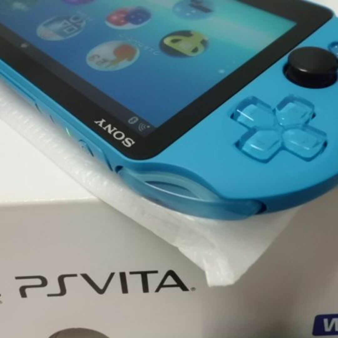 PlayStation Vita(プレイステーションヴィータ)のPSVITA PCH-2000 Aqua Blue エンタメ/ホビーのゲームソフト/ゲーム機本体(携帯用ゲーム機本体)の商品写真