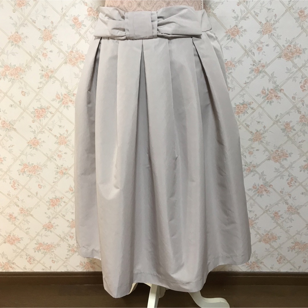 新品未使用 ギャラリービスコンティ リボン飾り付き スカート ベージュ サイズ3