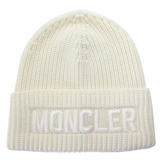 モンクレール(MONCLER)のモンクレール ニットキャップ 3B00049 M1131 030 ビーニーキャップ ニット帽 帽子 ロゴ刺繍 ホワイト MONCLER(ニット帽/ビーニー)