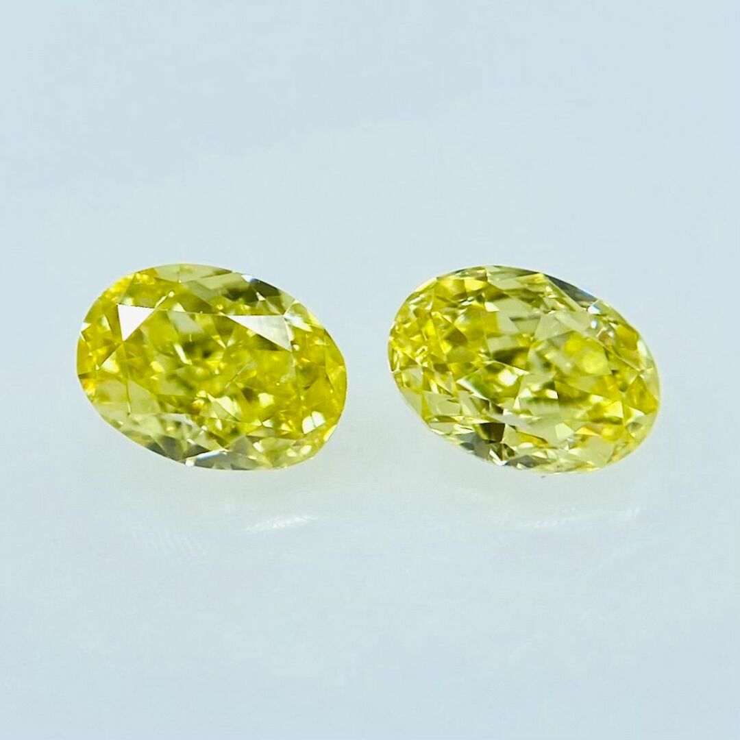 FANCY INTENSE YELLOW 0.168ct＆0.174ct/OV