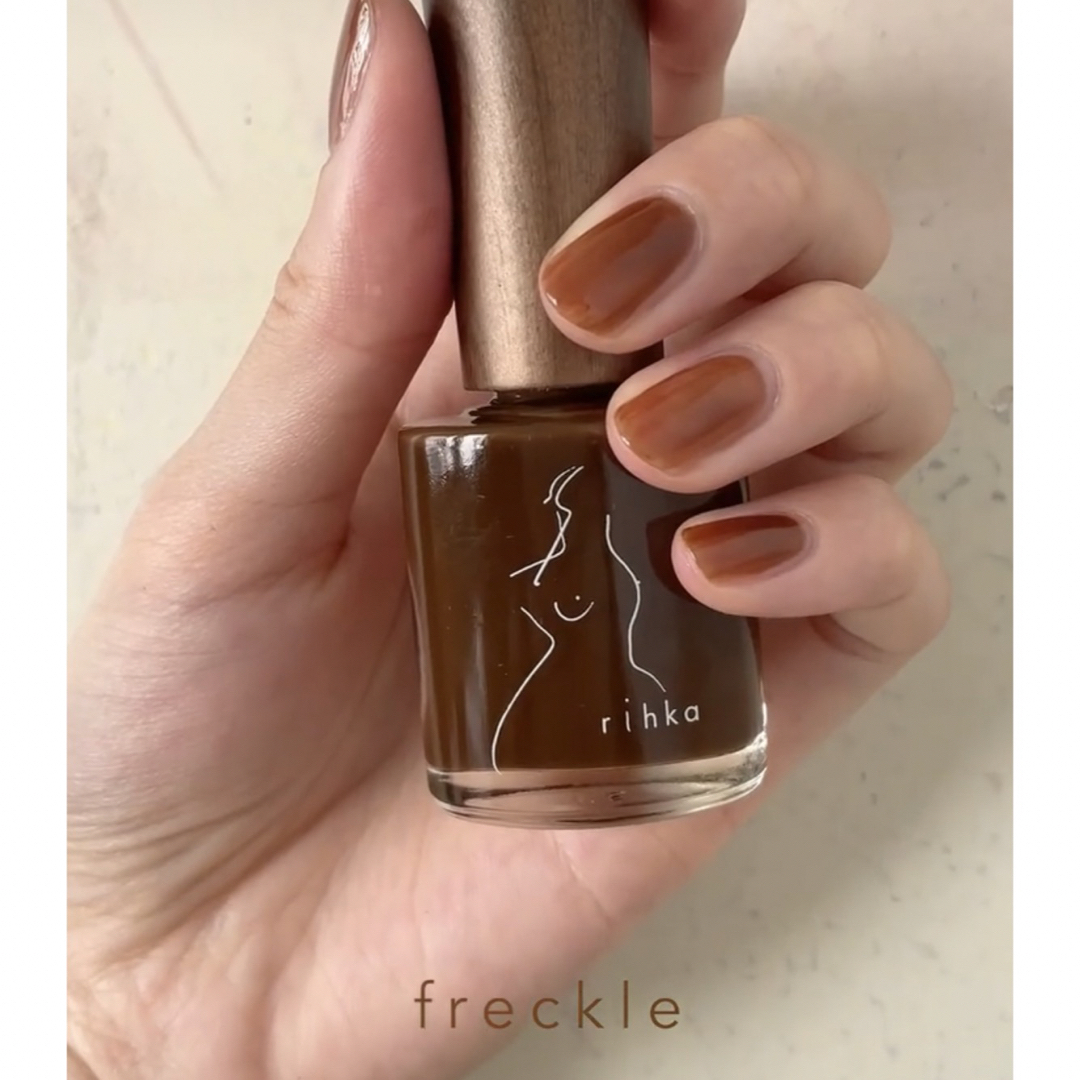 Cosme Kitchen(コスメキッチン)のrihka  リーカネイルポリッシュ　freckle コスメ/美容のネイル(マニキュア)の商品写真