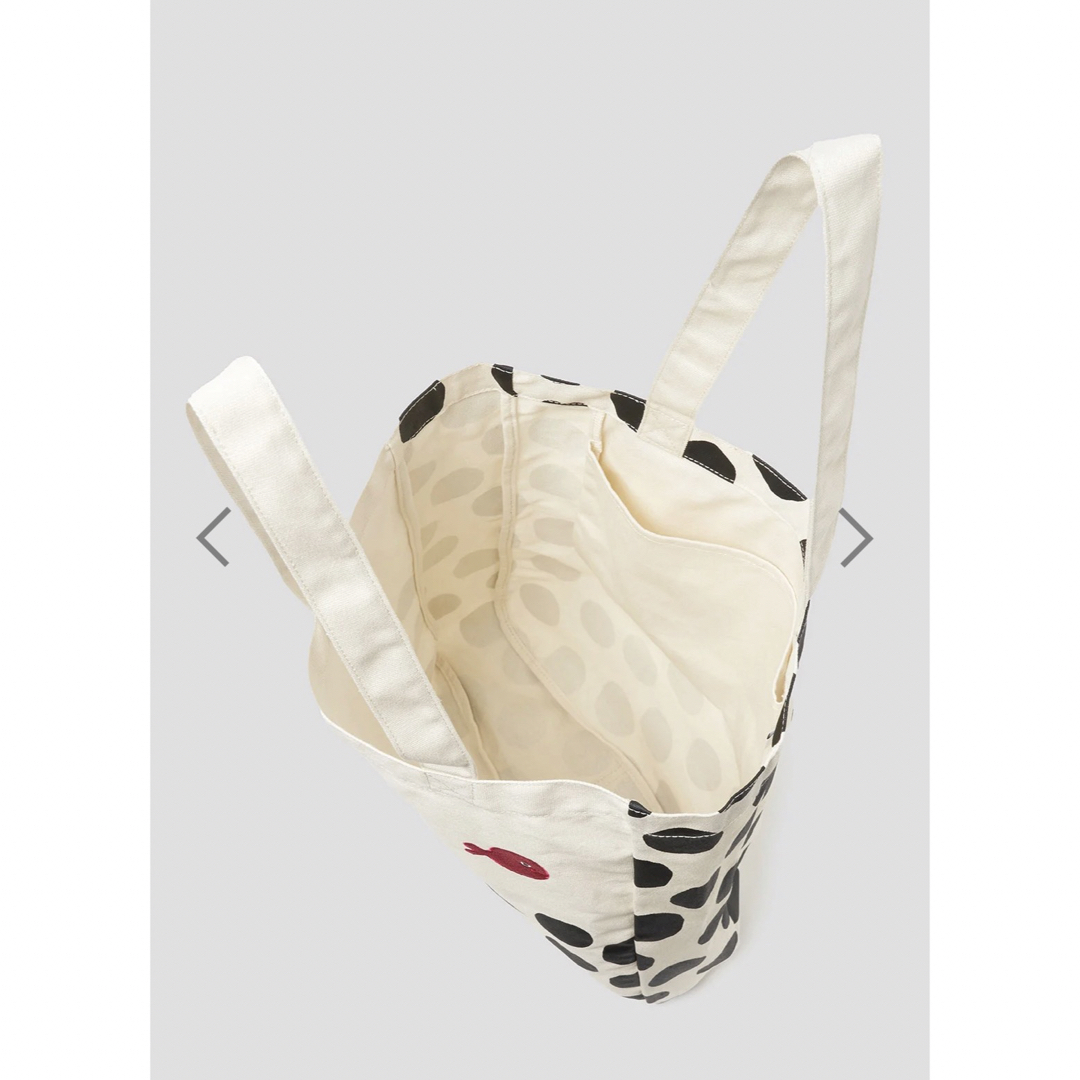 Design Tshirts Store graniph(グラニフ)のグラニフ　きんぎょがにげた　トートバッグ レディースのバッグ(トートバッグ)の商品写真
