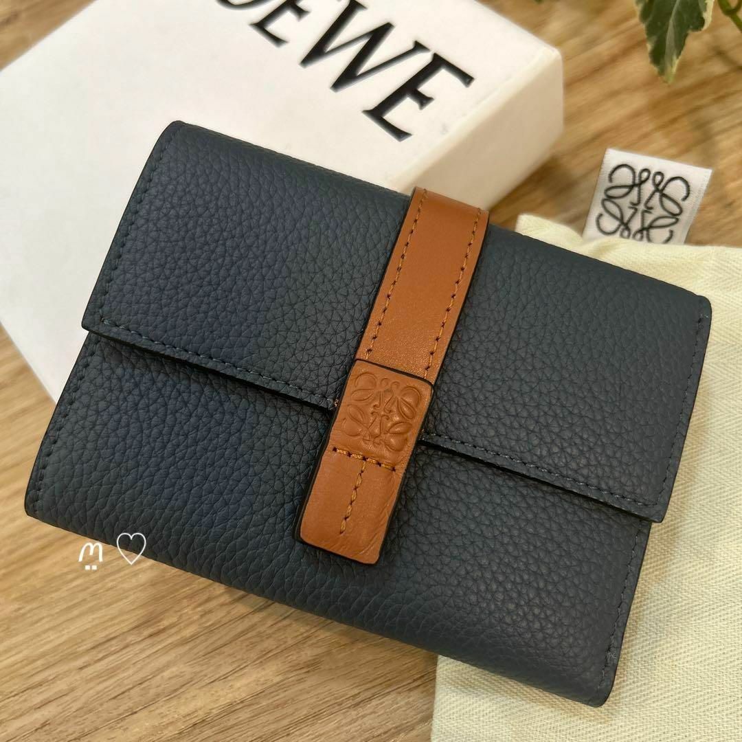 LOEWE ロエベ スモールバーティカルウォレット 三つ折りコンパクトミニ