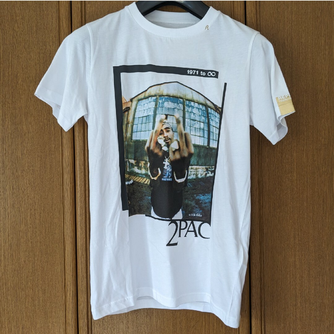 大感謝セール REPLAY レジェンド ラッパー 2PAC Tシャツ 金色 ゴールド