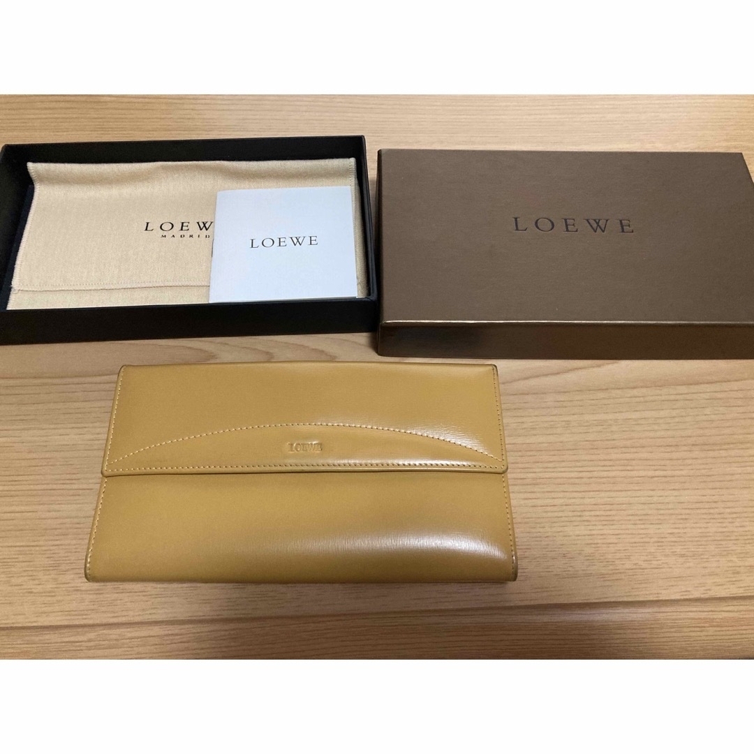 Loewe ロベエ長財布のサムネイル