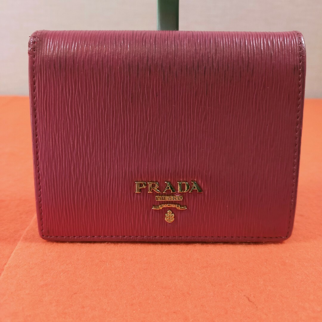 プラダ PRADA 折り財布 本革 レザー ピンク | フリマアプリ ラクマ