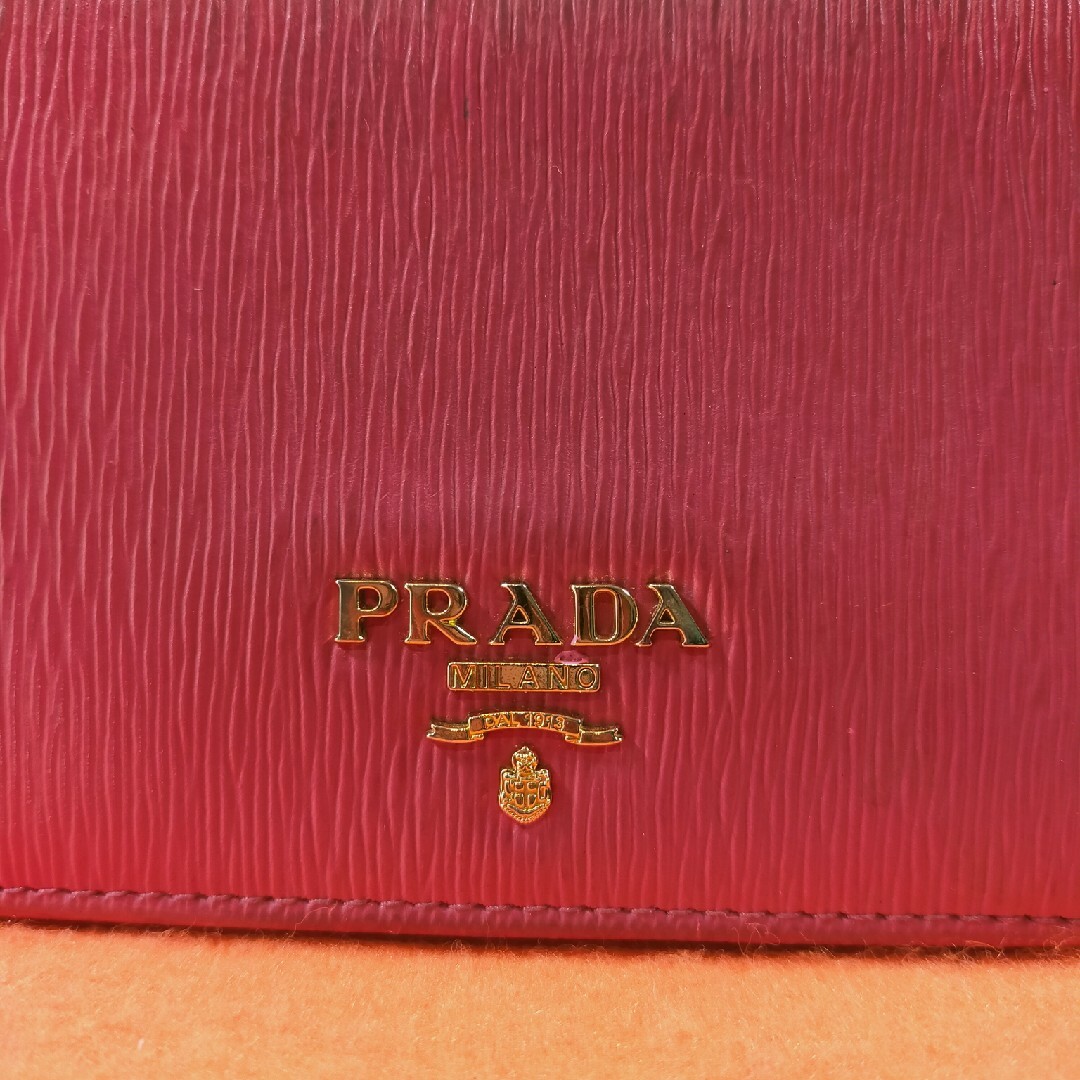 プラダ PRADA 折り財布 本革 レザー ピンク