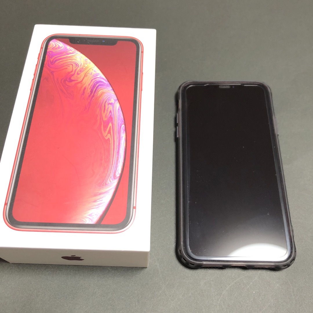 iPhone XR レッド 64 GB SIMフリー　ケース付き