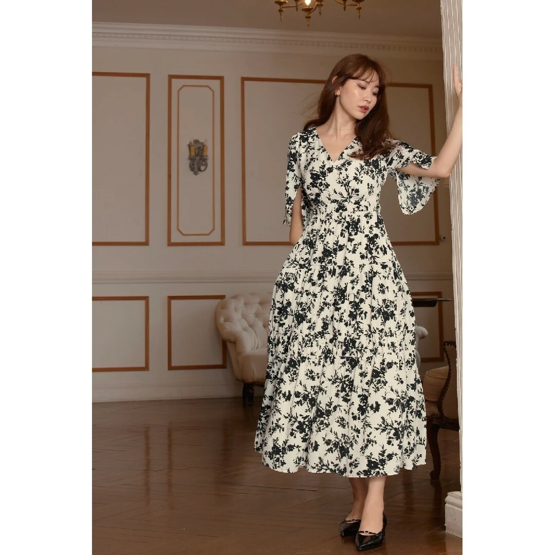 Her lip to - Monotone Floral Slit Sleeve Dressの通販 by HK's shop