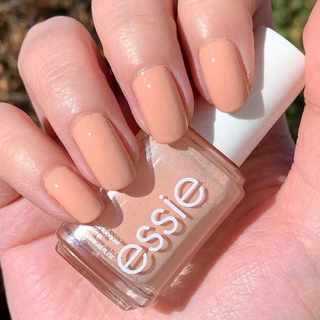 Essie(エッシー)の【春ネイル】essie  666  High Class Affair コスメ/美容のネイル(マニキュア)の商品写真