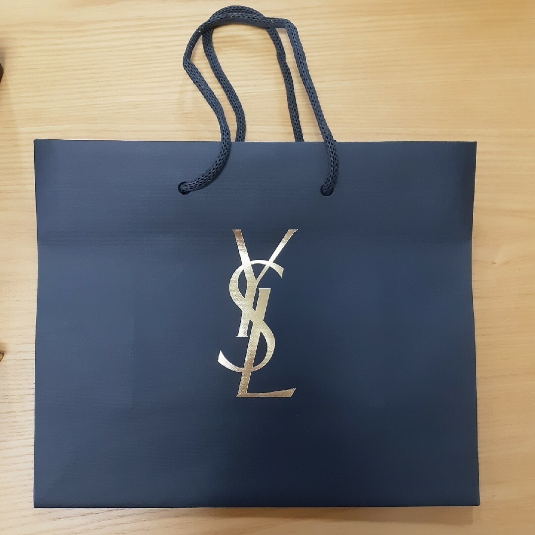 Yves Saint Laurent - イヴサンローラン ギフトセット 箱 リボン Yves Saint Laurent - イヴサンローラン ギフトセット 箱 リボン