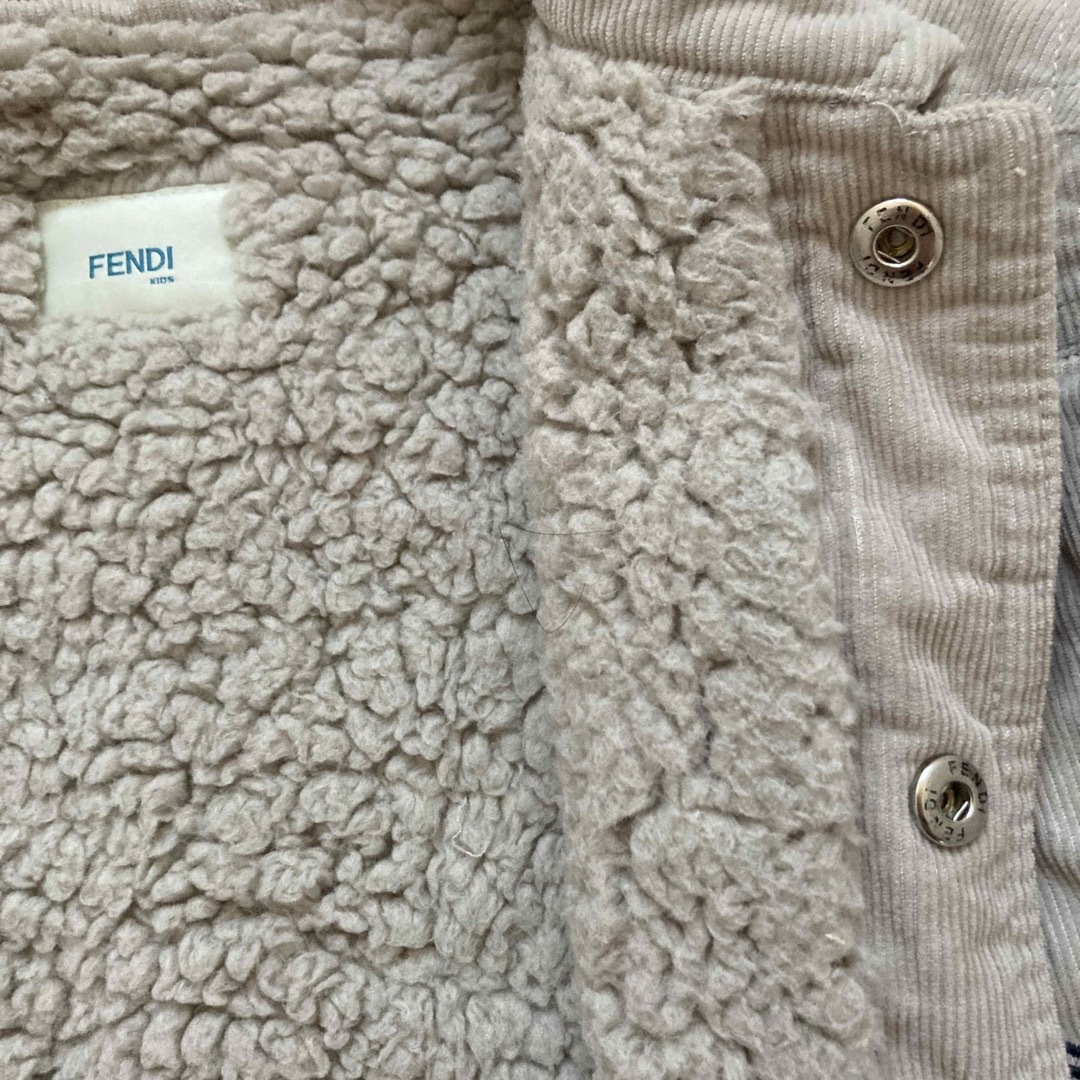 FENDI(フェンディ)のFENDI 4A キッズボアジャケット キッズ/ベビー/マタニティのキッズ服男の子用(90cm~)(ジャケット/上着)の商品写真