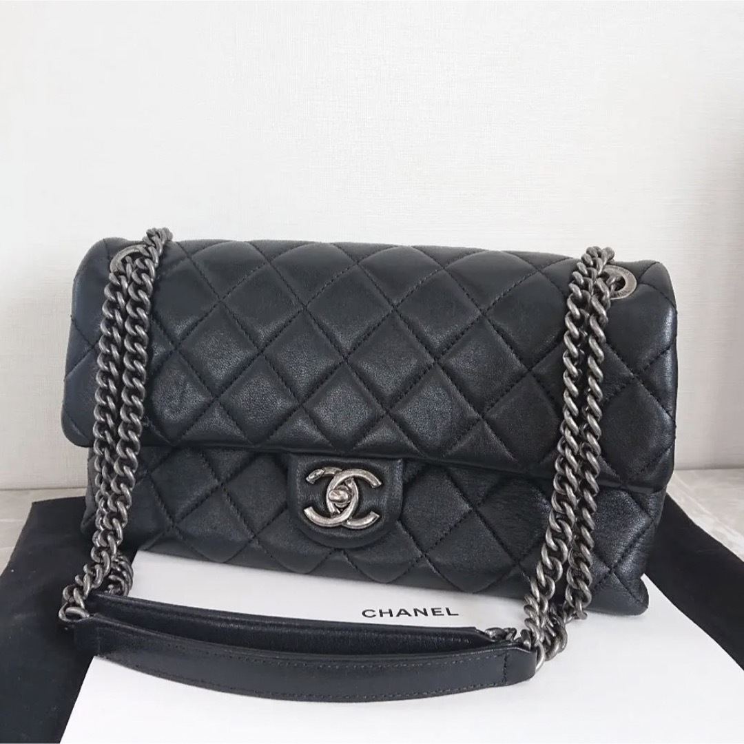 【正規品ブティックシール付】CHANEL マトラッセ　ショルダーバッグレディース